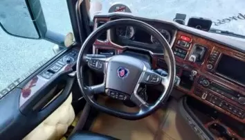 Scania NG-Series ab 2016 Mittelkonsole Armaturendekor Cockpit Dekor 17-Teilige - 9- Cockpit Dekor Innenraum