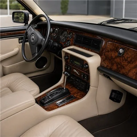 Jaguar XJ6 1983-1987 complete set, automaat, deurpanelen 23', achterpanelen 31' 3D dashboard sierlijstset