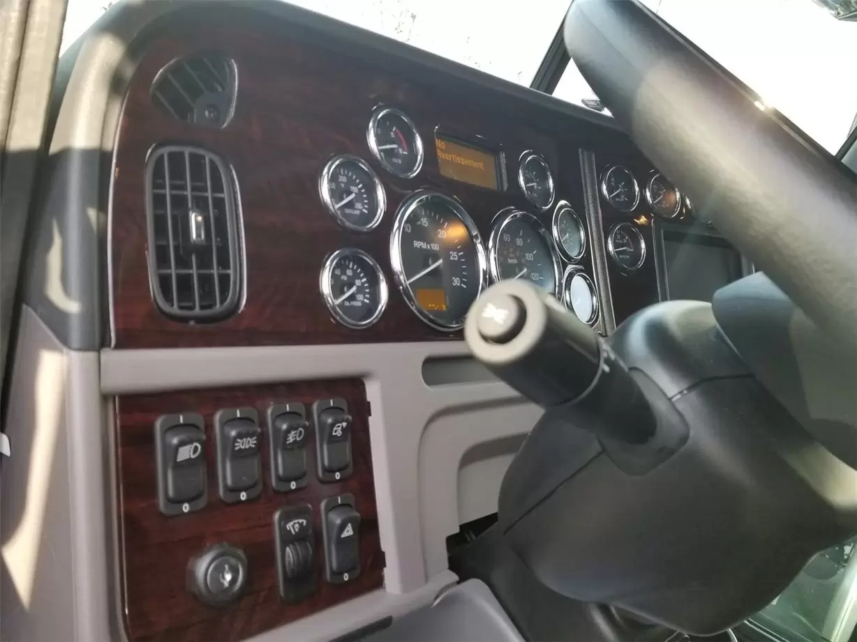 Peterbilt 365 2016–2021 Innenausstattung im Kabinenstil, komplettes Dash-Verkleidungsset - 1- Cockpit Innenraum Dekor Peterbilt 365 2016–2021 Innenausstattung im Kabinenstil, komplettes Dash-Verkleidungsset - 1- Cockpit Innenraum Dekor