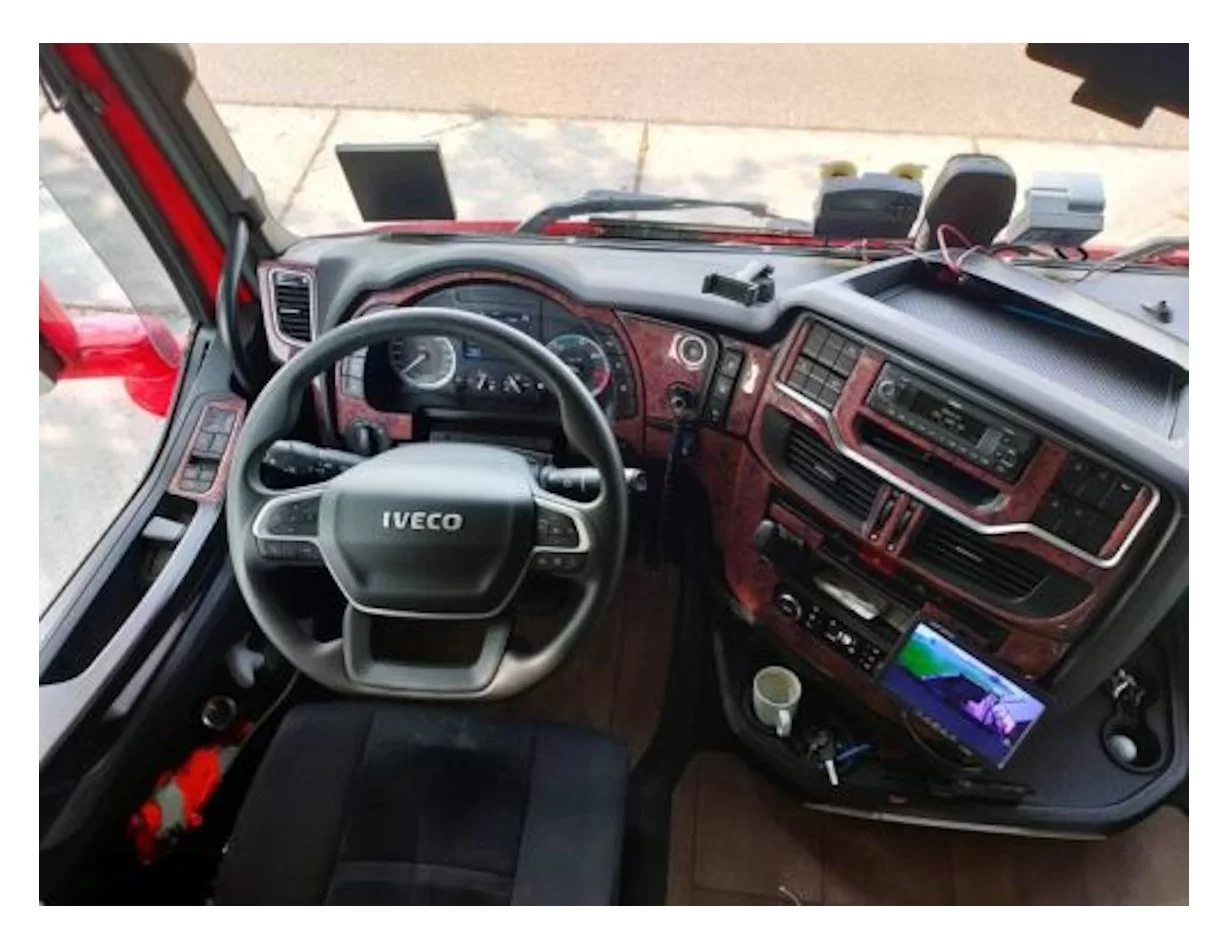 IVECO S-WAY 2019 3D Decor de carlinga su interior del coche 17-Partes