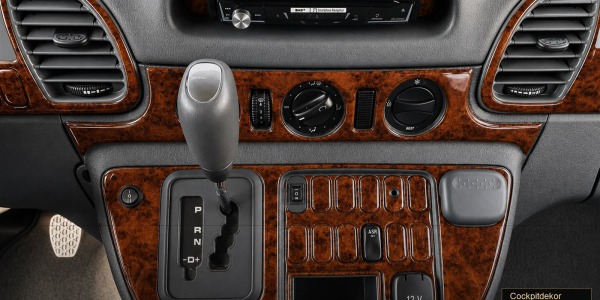 Brushed Aluminium Dashboard Trim for Clean Technical Interiors