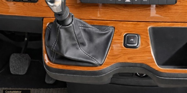 Piano Black Dashboard Trim: When a Gloss Finish Works Best