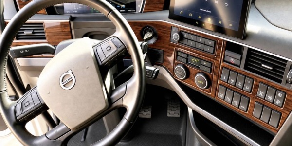 Volvo FH & FM 2020+ interior: dashboard trim kits for the new cab