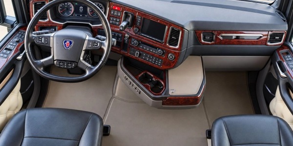 Scania S & R Next Generation interior: dashboard trim kits and interior accessories