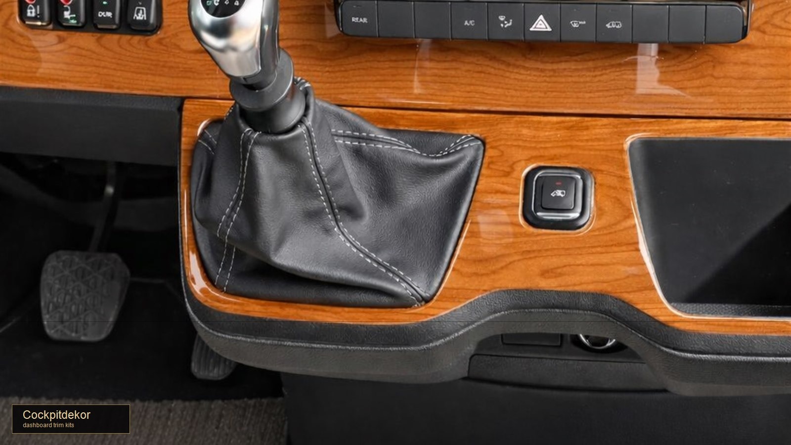 Piano Black Dashboard Trim: When a Gloss Finish Works Best